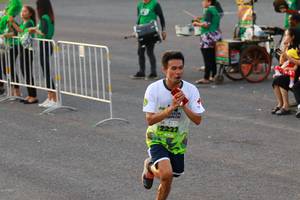 BIB: 2221
                            <button type="button" onclick="openModal(3531139)" class="btn btn-primary btn-sm float-right btn-popup" data-toggle="modal" data-target=".modal-high-quality">
                        <i class="fas fa-shopping-cart"></i> Add to Cart
                    </button>
                                            <button type="button" onclick="isThisMe(3531139, true)" class="btn btn-success btn-sm float-right btn-popup btn-isme hidden" data-toggle="tooltip" data-placement="bottom" title="นี่คือรูปของคุณใช่ไหม คลิกที่นี่เพื่อเอาเข้าอัลบั้ม">
                        <i class="fas fa-plus"></i> Add to album
                    </button>
                    <button type="button" onclick="isThisMe(3531139, false)" class="btn btn-warning btn-sm float-right btn-popup btn-isnotme hidden">
                        <i class="fas fa-ban"></i> Remove from album
                    </button>